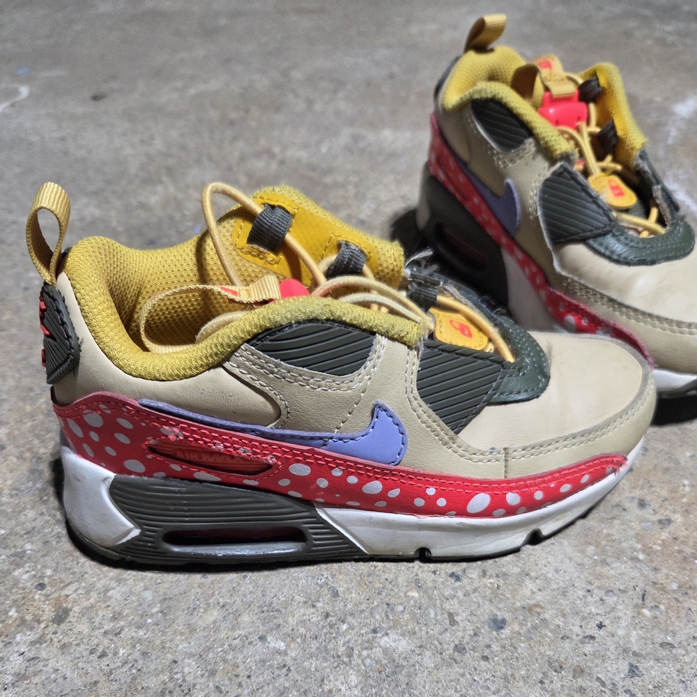 Nike Kids Sneakers in Beige, Red, and Purple